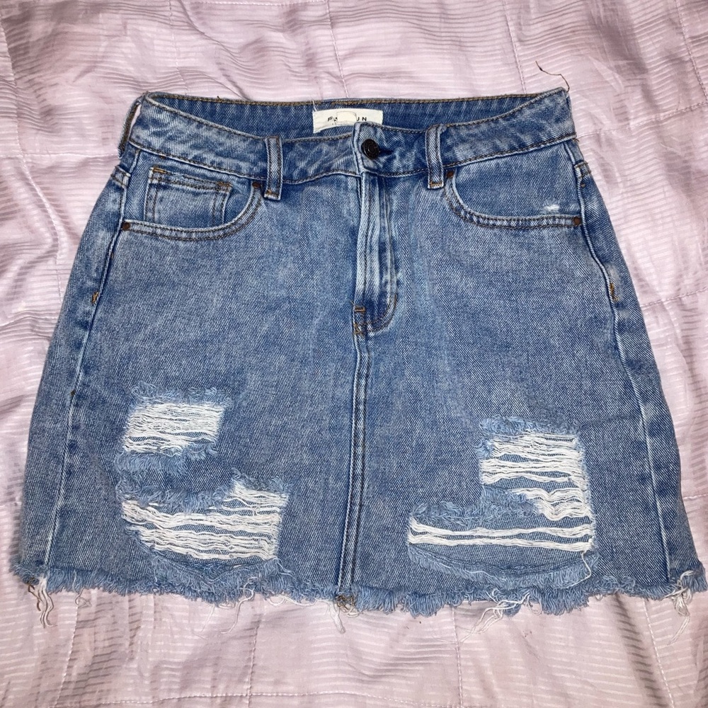 Pacsun distressed denim skirt